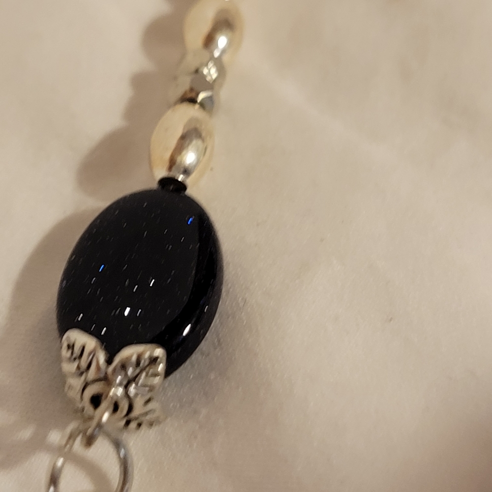 Beaded earrings - Picture 3 of 4